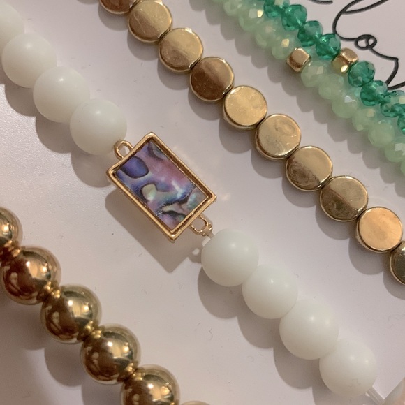 ❤️True Love Accessories 5-Pack Bracelets - Picture 2 of 3